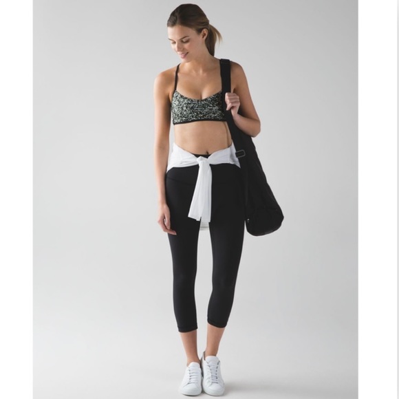 EUC LULULEMON Hot Spell Bra Mini Ripple Desert Olive Fatigue Green Size 8 - Picture 4 of 7